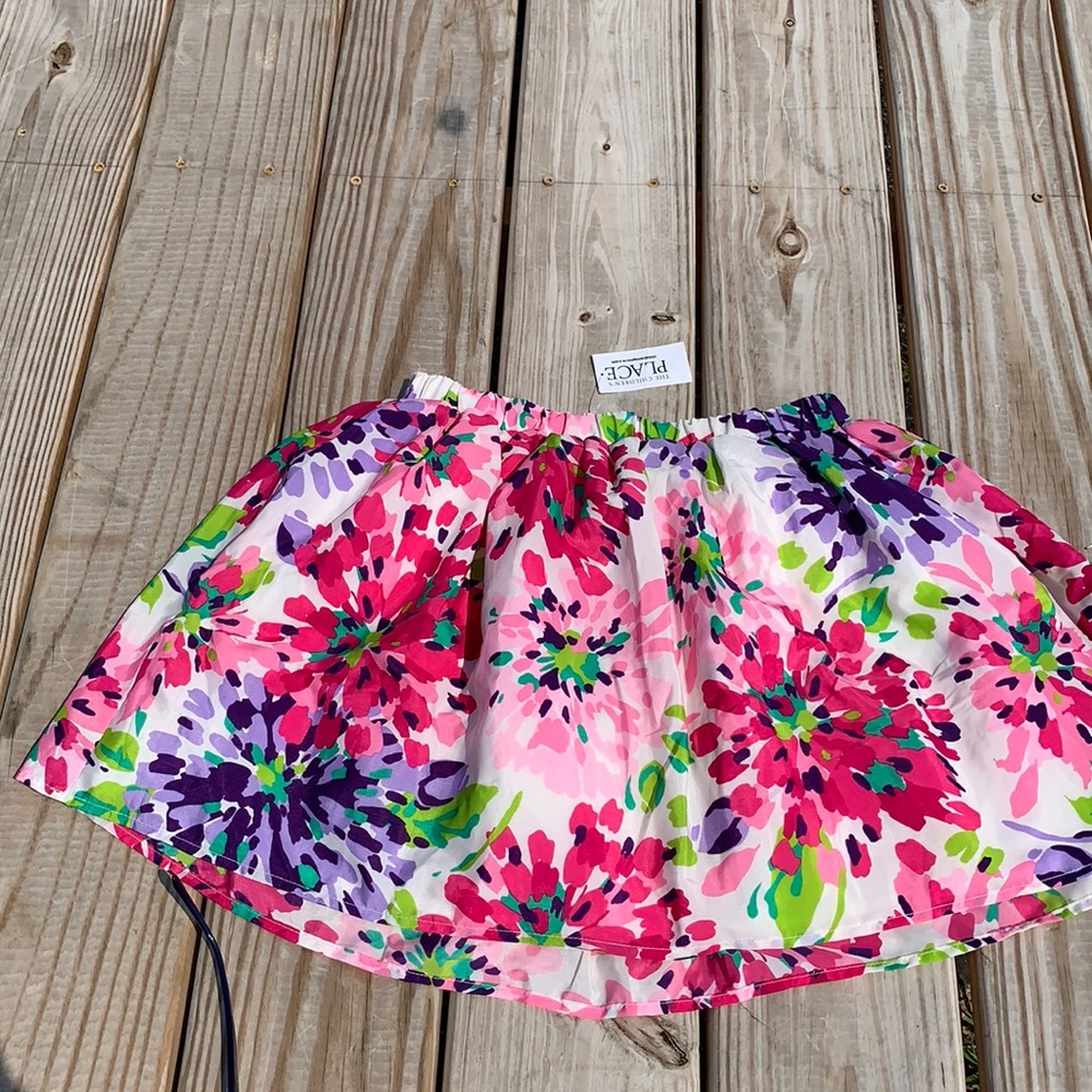The children’s Place floral skirt New size 10/ 12
